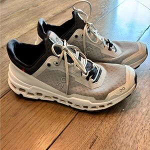 On Running Cloudultra trail running shoes in the glacier and frost colorway